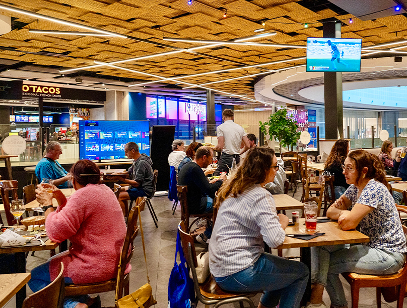 Suivez les matchs du RC Lens au QG Aushopping Noyelles